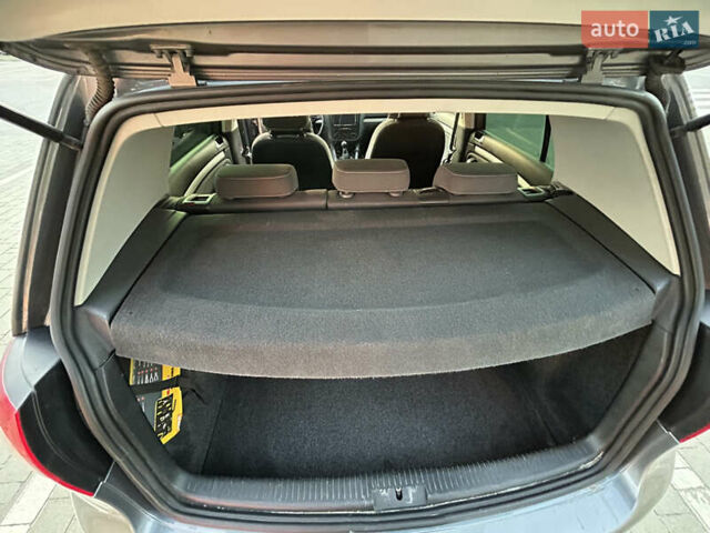 Сірий Фольксваген Гольф, об'ємом двигуна 1.39 л та пробігом 241 тис. км за 6199 $, фото 11 на Automoto.ua