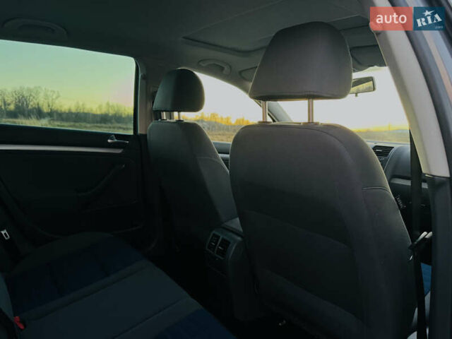 Сірий Фольксваген Гольф, об'ємом двигуна 1.6 л та пробігом 170 тис. км за 6600 $, фото 70 на Automoto.ua