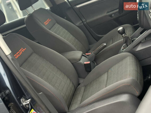 Сірий Фольксваген Гольф, об'ємом двигуна 1.6 л та пробігом 229 тис. км за 5555 $, фото 62 на Automoto.ua