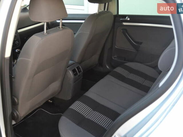 Сірий Фольксваген Гольф, об'ємом двигуна 1.6 л та пробігом 162 тис. км за 7200 $, фото 20 на Automoto.ua