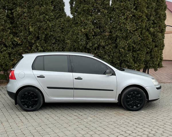 Сірий Фольксваген Гольф, об'ємом двигуна 1.39 л та пробігом 201 тис. км за 5400 $, фото 10 на Automoto.ua