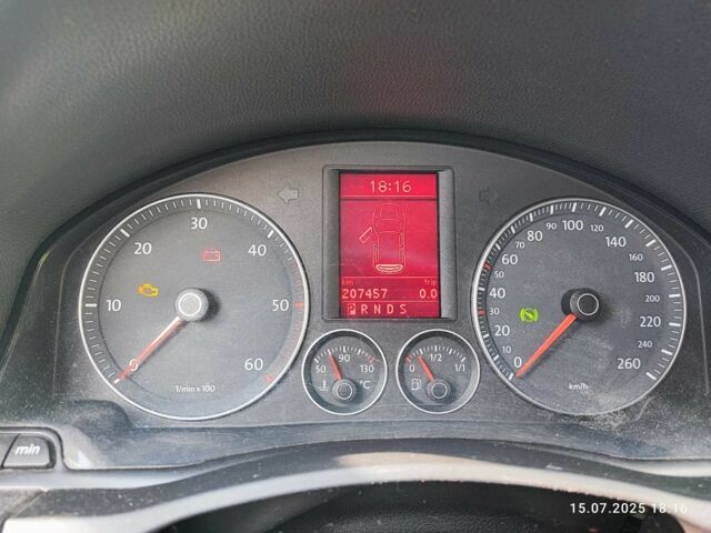 Серый Фольксваген Гольф, объемом двигателя 1.9 л и пробегом 208 тыс. км за 8221 $, фото 15 на Automoto.ua