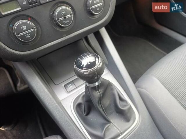 Серый Фольксваген Гольф, объемом двигателя 1.6 л и пробегом 280 тыс. км за 6500 $, фото 15 на Automoto.ua