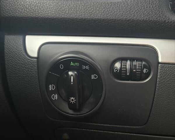 Серый Фольксваген Гольф, объемом двигателя 1.6 л и пробегом 299 тыс. км за 6790 $, фото 19 на Automoto.ua