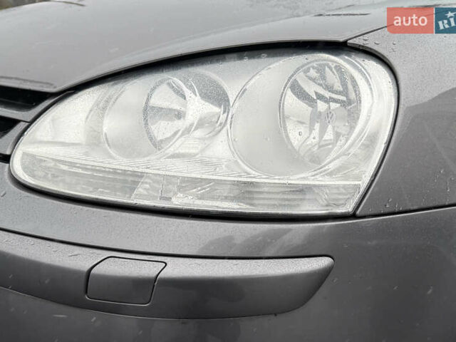 Серый Фольксваген Гольф, объемом двигателя 1.6 л и пробегом 245 тыс. км за 6650 $, фото 11 на Automoto.ua