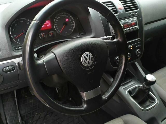 Серый Фольксваген Гольф, объемом двигателя 1.6 л и пробегом 240 тыс. км за 6150 $, фото 13 на Automoto.ua