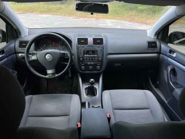 Серый Фольксваген Гольф, объемом двигателя 1.9 л и пробегом 338 тыс. км за 5999 $, фото 11 на Automoto.ua