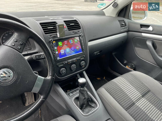 Серый Фольксваген Гольф, объемом двигателя 1.4 л и пробегом 184 тыс. км за 6999 $, фото 10 на Automoto.ua