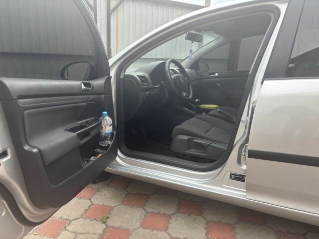 Серый Фольксваген Гольф, объемом двигателя 0 л и пробегом 230 тыс. км за 6300 $, фото 2 на Automoto.ua