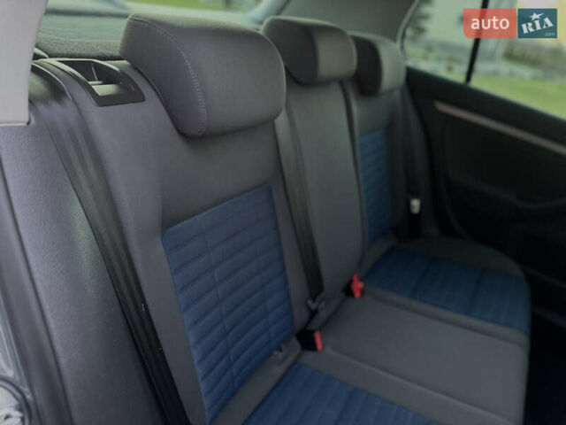 Серый Фольксваген Гольф, объемом двигателя 1.6 л и пробегом 170 тыс. км за 6600 $, фото 72 на Automoto.ua