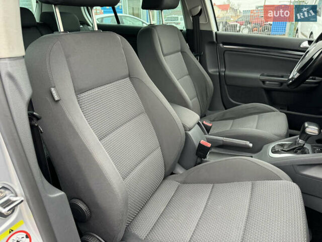 Сірий Фольксваген Гольф, об'ємом двигуна 1.4 л та пробігом 217 тис. км за 7800 $, фото 34 на Automoto.ua