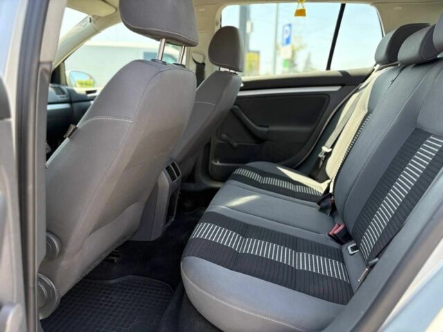 Серый Фольксваген Гольф, объемом двигателя 1.4 л и пробегом 201 тыс. км за 5300 $, фото 7 на Automoto.ua