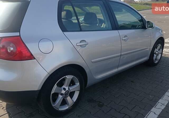 Сірий Фольксваген Гольф, об'ємом двигуна 1.6 л та пробігом 281 тис. км за 6250 $, фото 3 на Automoto.ua