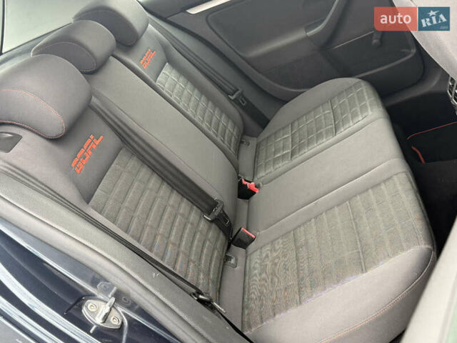Сірий Фольксваген Гольф, об'ємом двигуна 1.6 л та пробігом 229 тис. км за 5555 $, фото 56 на Automoto.ua