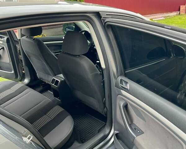 Серый Фольксваген Гольф, объемом двигателя 1.4 л и пробегом 214 тыс. км за 5400 $, фото 6 на Automoto.ua