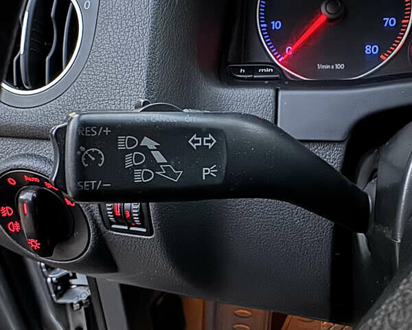 Серый Фольксваген Гольф, объемом двигателя 1.6 л и пробегом 248 тыс. км за 7200 $, фото 55 на Automoto.ua