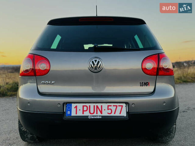 Сірий Фольксваген Гольф, об'ємом двигуна 1.6 л та пробігом 170 тис. км за 6600 $, фото 30 на Automoto.ua