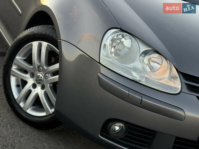 Сірий Фольксваген Гольф, об'ємом двигуна 1.6 л та пробігом 170 тис. км за 6600 $, фото 6 на Automoto.ua