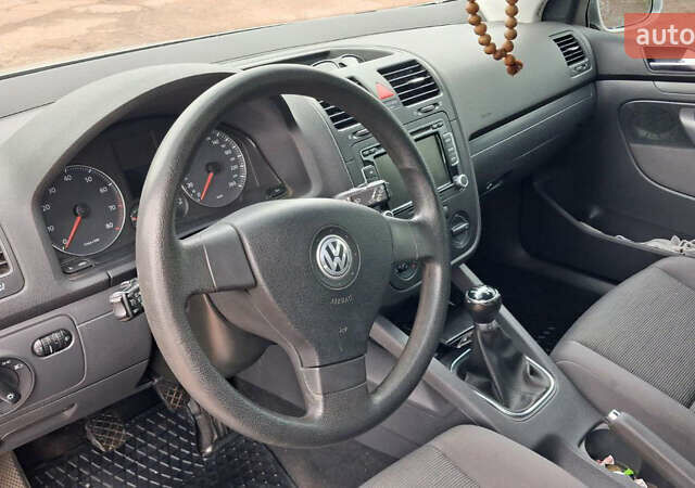 Серый Фольксваген Гольф, объемом двигателя 1.6 л и пробегом 175 тыс. км за 6200 $, фото 10 на Automoto.ua