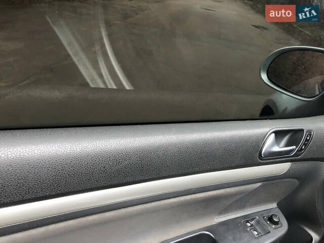 Серый Фольксваген Гольф, объемом двигателя 1.6 л и пробегом 284 тыс. км за 5100 $, фото 7 на Automoto.ua