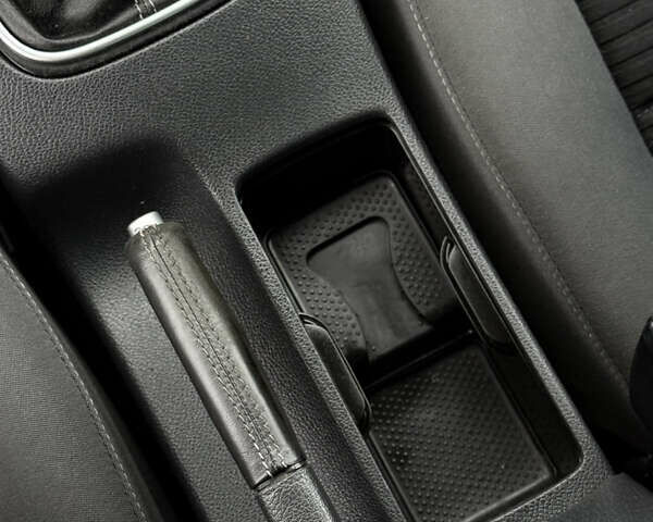 Серый Фольксваген Гольф, объемом двигателя 1.6 л и пробегом 227 тыс. км за 6300 $, фото 57 на Automoto.ua