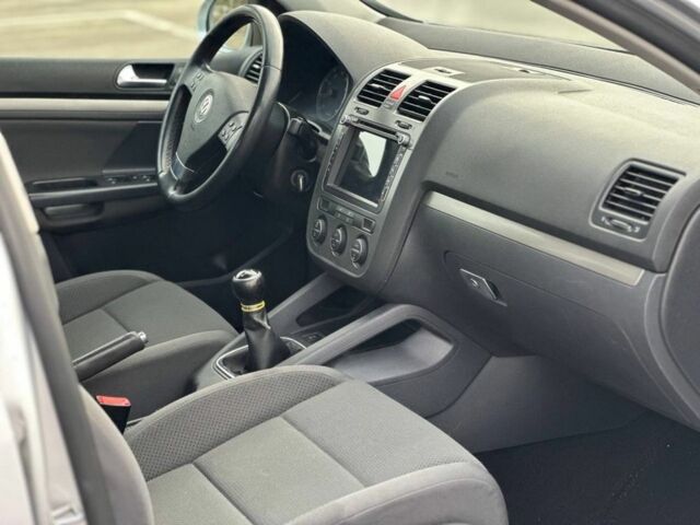 Сірий Фольксваген Гольф, об'ємом двигуна 1.4 л та пробігом 190 тис. км за 6350 $, фото 6 на Automoto.ua