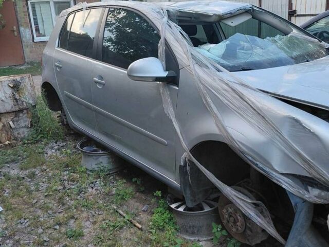 Серый Фольксваген Гольф, объемом двигателя 1.4 л и пробегом 200 тыс. км за 1700 $, фото 2 на Automoto.ua