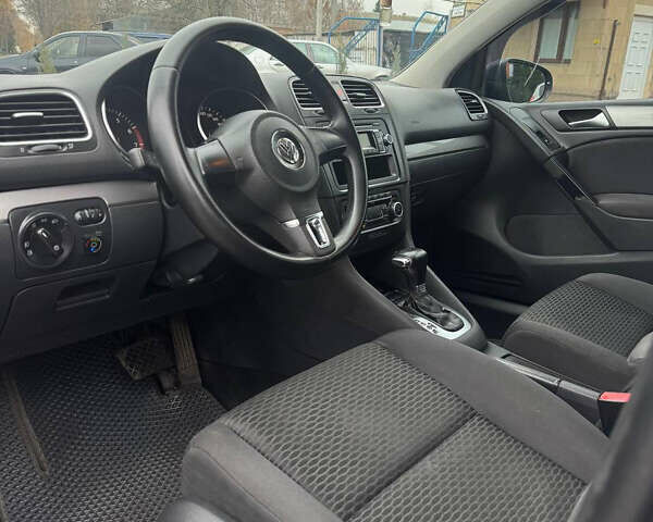 Серый Фольксваген Гольф, объемом двигателя 1.6 л и пробегом 231 тыс. км за 7400 $, фото 35 на Automoto.ua