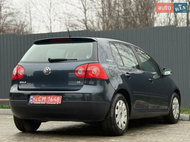 Сірий Фольксваген Гольф, об'ємом двигуна 1.6 л та пробігом 229 тис. км за 5555 $, фото 41 на Automoto.ua