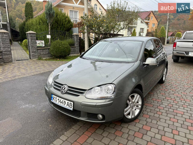 Серый Фольксваген Гольф, объемом двигателя 1.39 л и пробегом 275 тыс. км за 6250 $, фото 1 на Automoto.ua