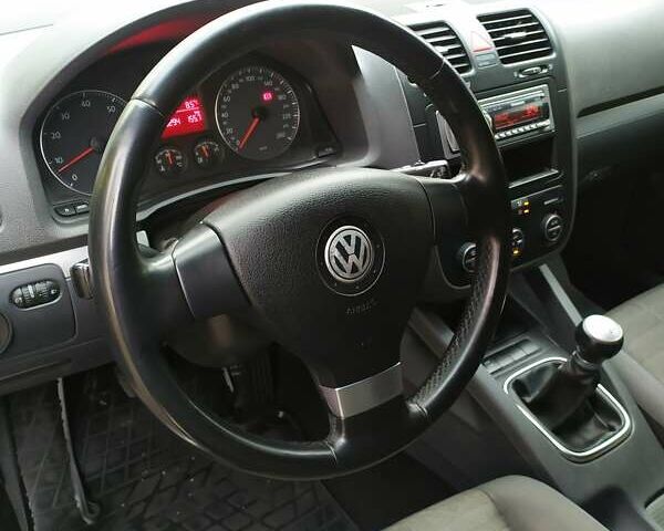 Серый Фольксваген Гольф, объемом двигателя 1.6 л и пробегом 310 тыс. км за 6100 $, фото 9 на Automoto.ua