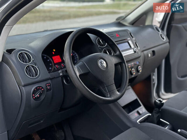 Серый Фольксваген Гольф, объемом двигателя 1.6 л и пробегом 248 тыс. км за 7200 $, фото 46 на Automoto.ua