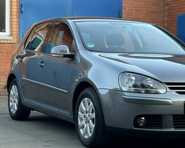 Серый Фольксваген Гольф, объемом двигателя 1.6 л и пробегом 232 тыс. км за 6799 $, фото 8 на Automoto.ua