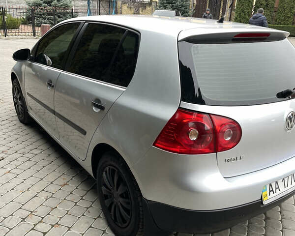 Сірий Фольксваген Гольф, об'ємом двигуна 1.39 л та пробігом 201 тис. км за 5400 $, фото 5 на Automoto.ua