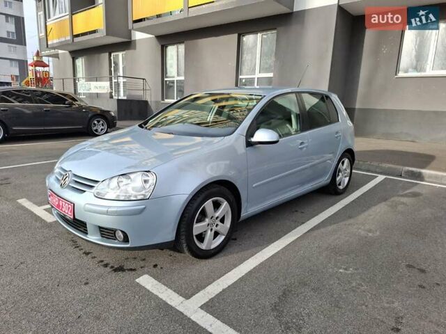 Сірий Фольксваген Гольф, об'ємом двигуна 1.6 л та пробігом 196 тис. км за 6800 $, фото 1 на Automoto.ua