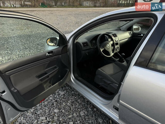 Сірий Фольксваген Гольф, об'ємом двигуна 1.6 л та пробігом 214 тис. км за 6200 $, фото 20 на Automoto.ua