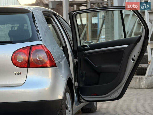 Серый Фольксваген Гольф, объемом двигателя 1.39 л и пробегом 201 тыс. км за 5999 $, фото 8 на Automoto.ua