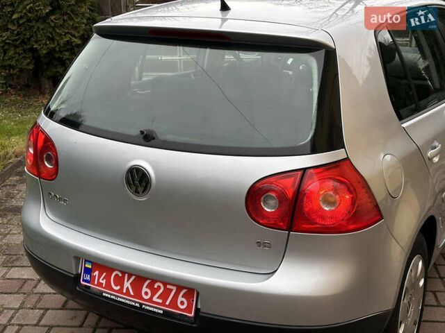 Сірий Фольксваген Гольф, об'ємом двигуна 1.6 л та пробігом 200 тис. км за 6999 $, фото 29 на Automoto.ua