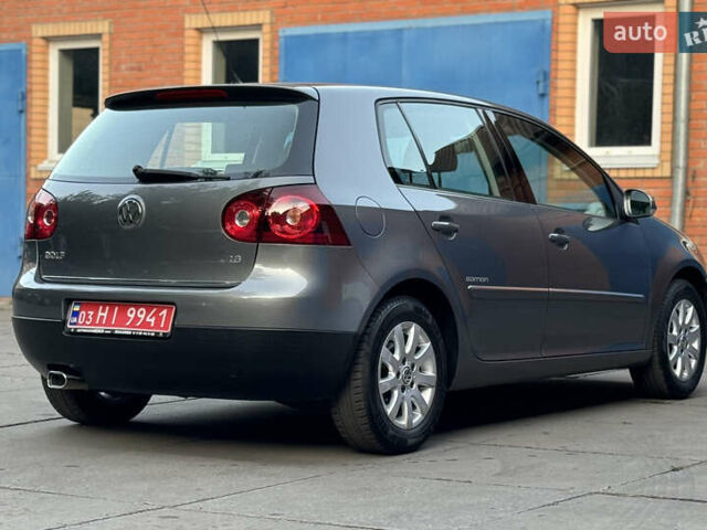 Серый Фольксваген Гольф, объемом двигателя 1.6 л и пробегом 232 тыс. км за 6799 $, фото 9 на Automoto.ua