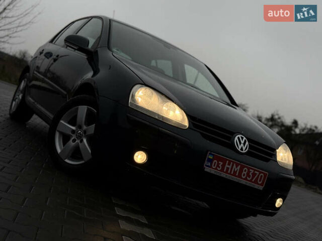 Серый Фольксваген Гольф, объемом двигателя 1.6 л и пробегом 227 тыс. км за 6300 $, фото 104 на Automoto.ua