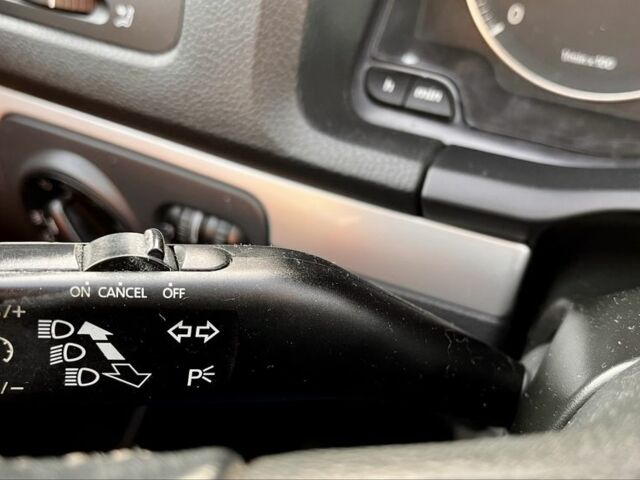 Серый Фольксваген Гольф, объемом двигателя 1.4 л и пробегом 217 тыс. км за 5550 $, фото 19 на Automoto.ua