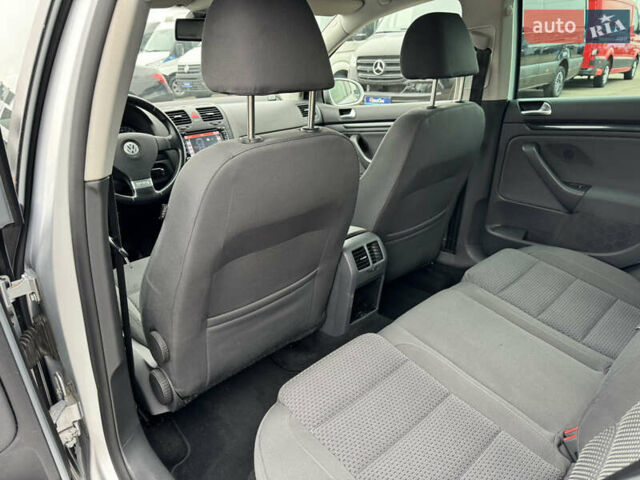 Сірий Фольксваген Гольф, об'ємом двигуна 1.4 л та пробігом 217 тис. км за 7800 $, фото 40 на Automoto.ua