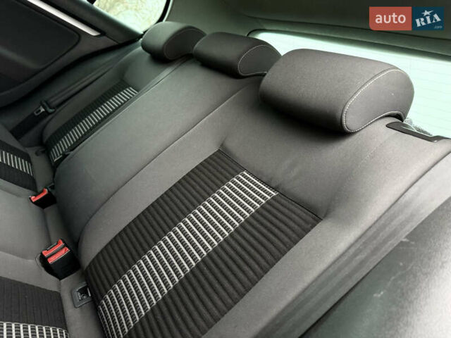 Серый Фольксваген Гольф, объемом двигателя 1.6 л и пробегом 227 тыс. км за 6300 $, фото 66 на Automoto.ua