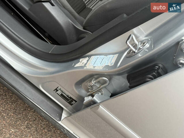 Серый Фольксваген Гольф, объемом двигателя 1.6 л и пробегом 185 тыс. км за 5800 $, фото 20 на Automoto.ua