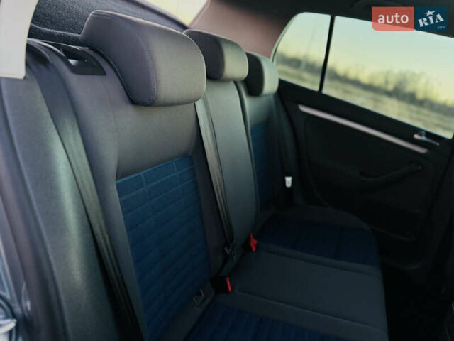 Сірий Фольксваген Гольф, об'ємом двигуна 1.6 л та пробігом 170 тис. км за 6600 $, фото 71 на Automoto.ua