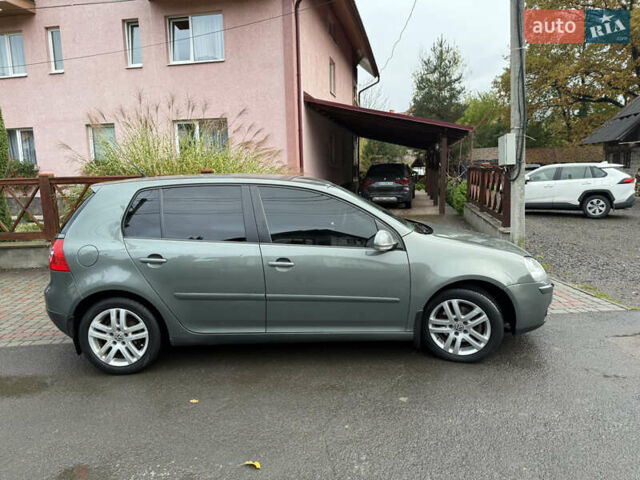 Серый Фольксваген Гольф, объемом двигателя 1.39 л и пробегом 275 тыс. км за 6250 $, фото 6 на Automoto.ua