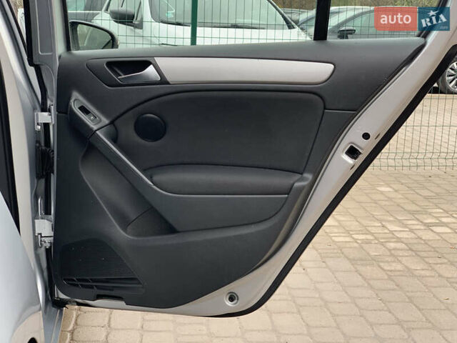 Серый Фольксваген Гольф, объемом двигателя 1.4 л и пробегом 228 тыс. км за 6899 $, фото 28 на Automoto.ua