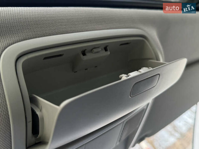 Серый Фольксваген Гольф, объемом двигателя 1.6 л и пробегом 170 тыс. км за 6600 $, фото 59 на Automoto.ua