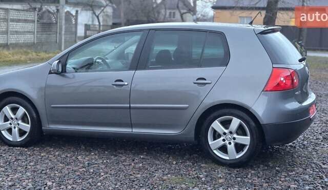 Серый Фольксваген Гольф, объемом двигателя 1.6 л и пробегом 256 тыс. км за 5799 $, фото 9 на Automoto.ua