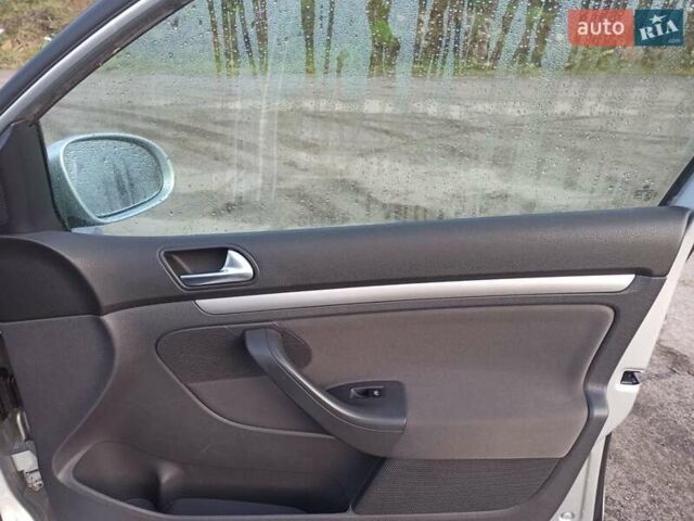 Серый Фольксваген Гольф, объемом двигателя 1.4 л и пробегом 190 тыс. км за 5999 $, фото 23 на Automoto.ua